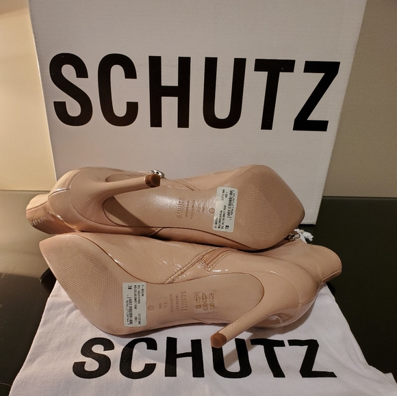 🚩SOLD!🚩Schutz Adilene booties size 7 - Picture 4 of 13
